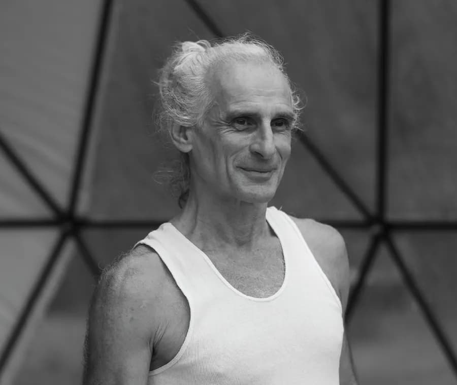 Portrait of Simon Borg Olivier, Teacher Training behind simonborgolivier.com