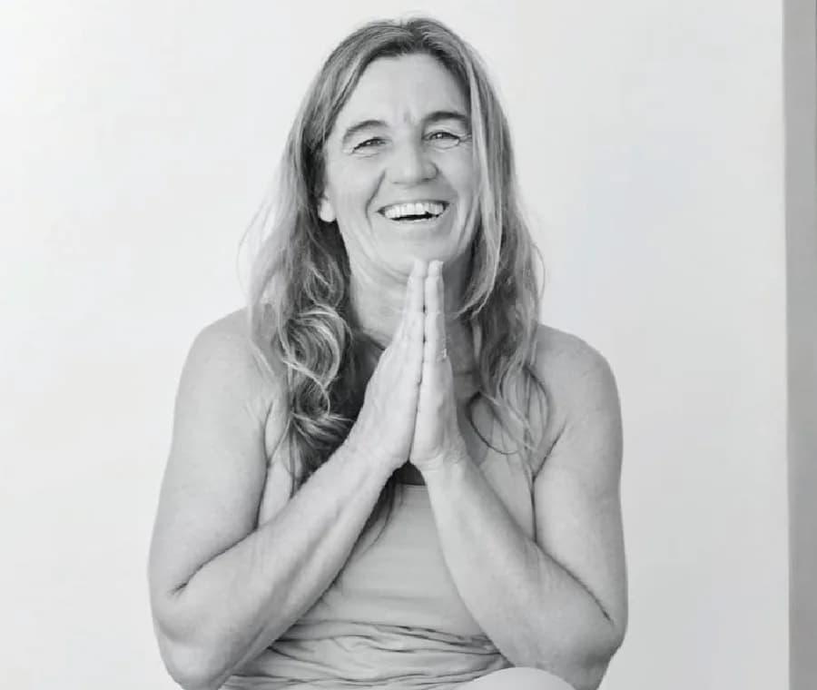 Portrait of Satvika, Studio Owner behind ashramibiza.com