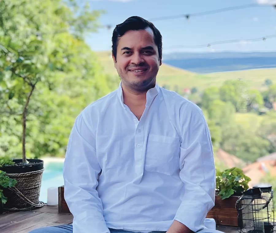 Portrait of Mukesh Kothari, Studio Owner behind bindusaryoga.com