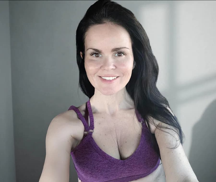 Portrait of Cindy Waldman, Yoga Teacher behind houseoflightyoga.net