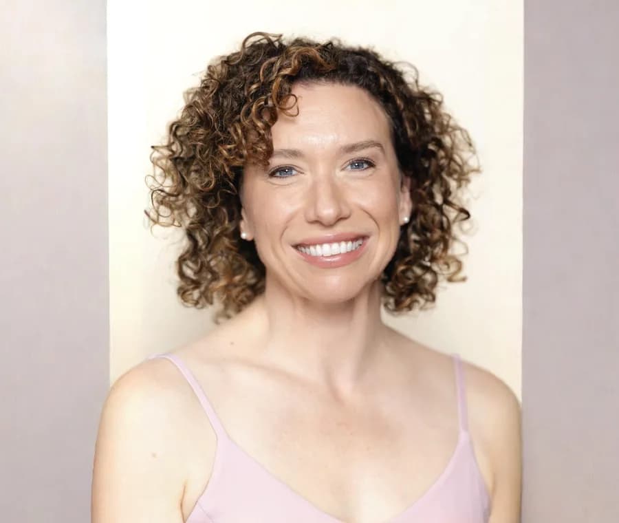 Portrait of Becca Barnard, Yoga Teacher behind theyogapatch.com