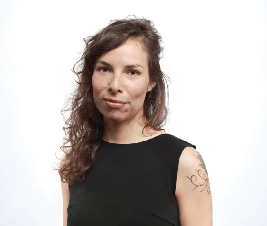 Portrait of Daniela Fuentes, Studio Owner behind byoga.ch