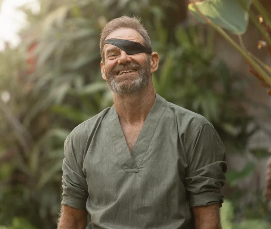 Portrait of Mark Breadner, Teacher Training behind yogacoach.com