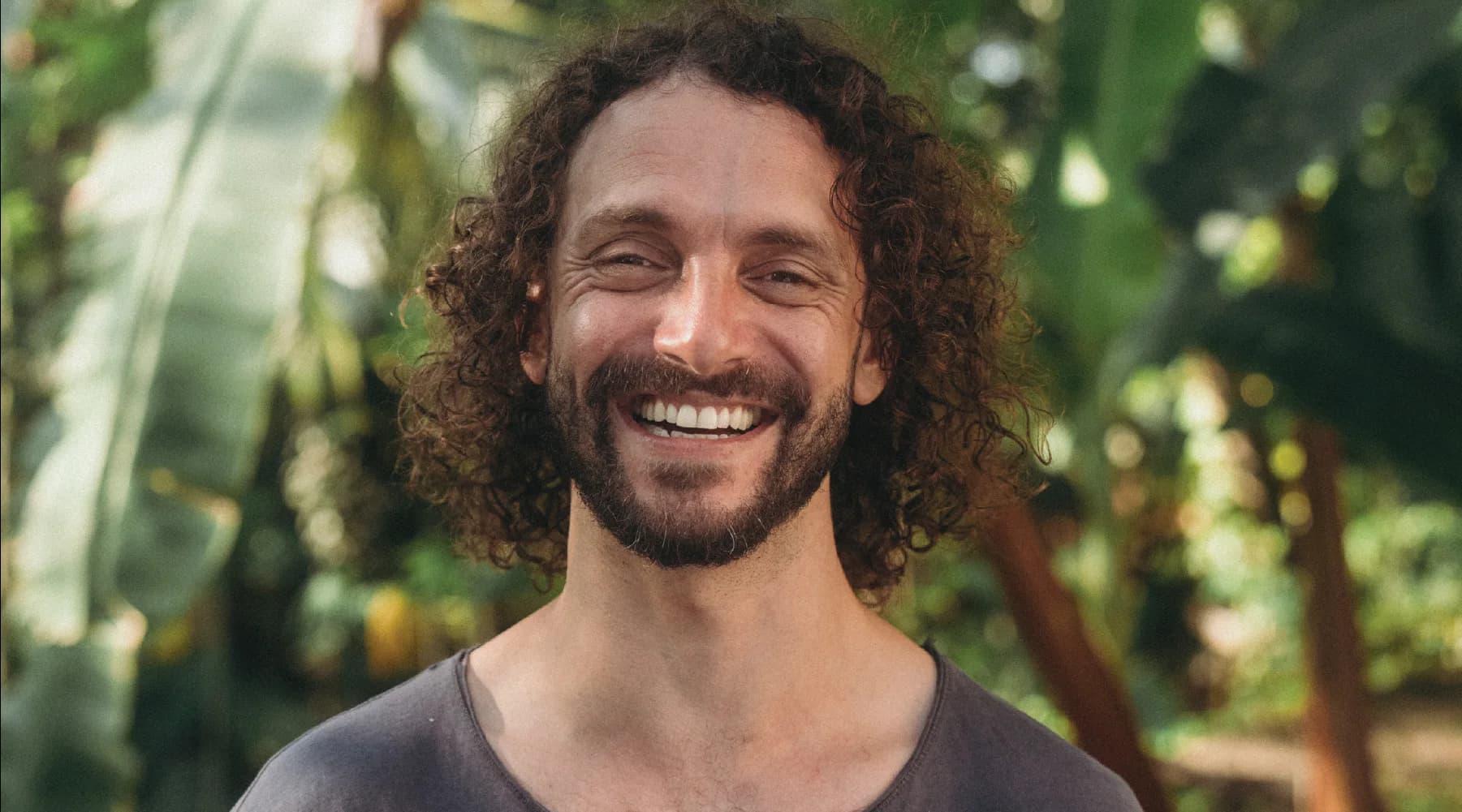 Black-and-white portrait of Stefan Camilleri, Studio Owner behind stefancamilleriyoga.com and lankayoga.lk