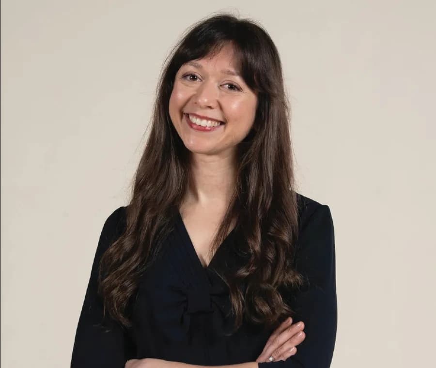 Portrait of Sarah Haghighi, Wellness Founder behind Wellness Founder