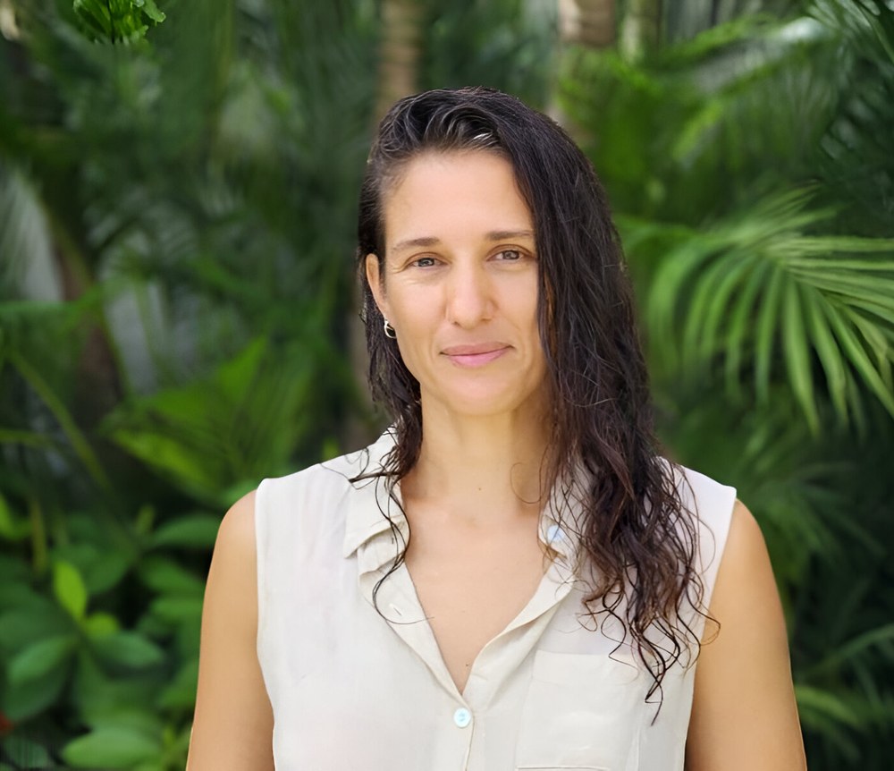 Pilu Yoga, Studio Owner
