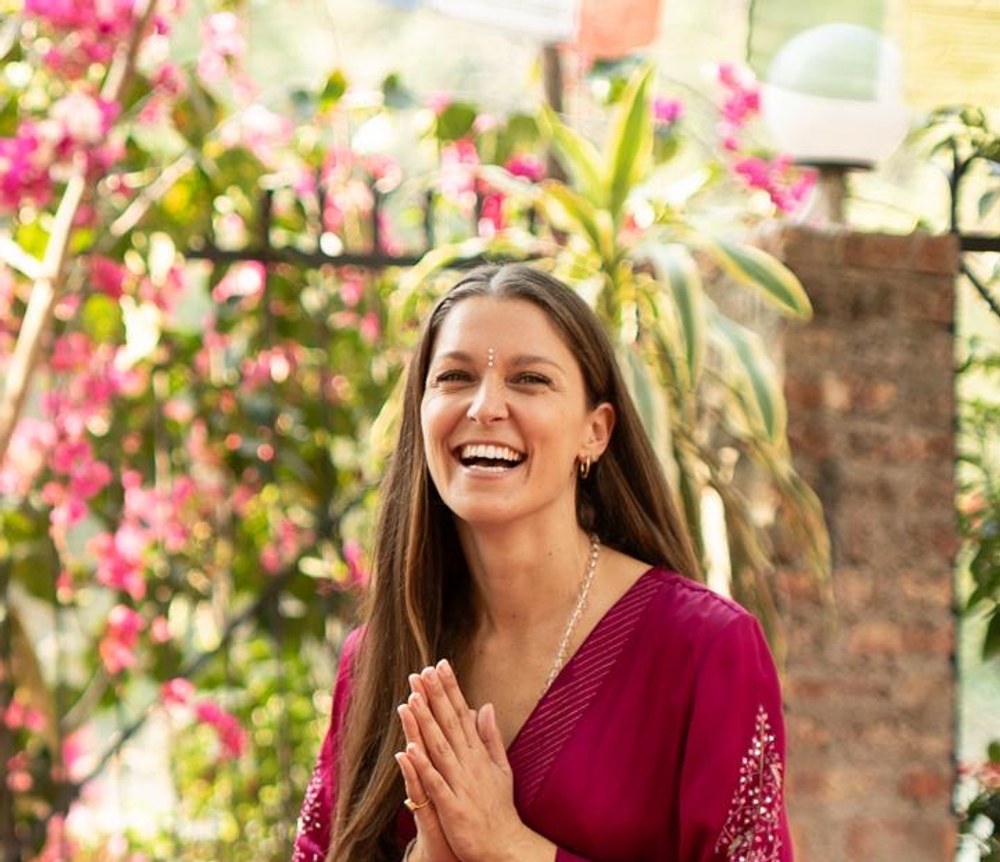 Charlotte Holmes, Yoga Tech